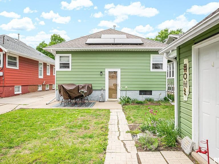 Listing photo 4