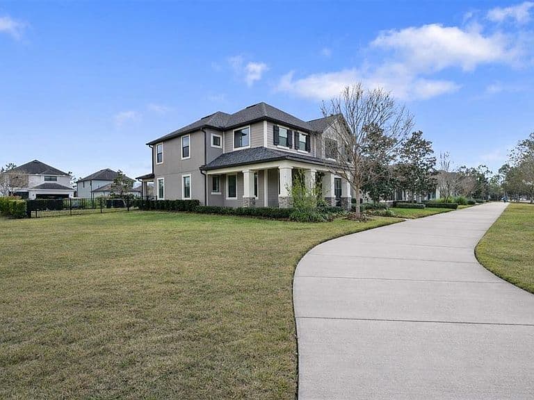Listing photo 5