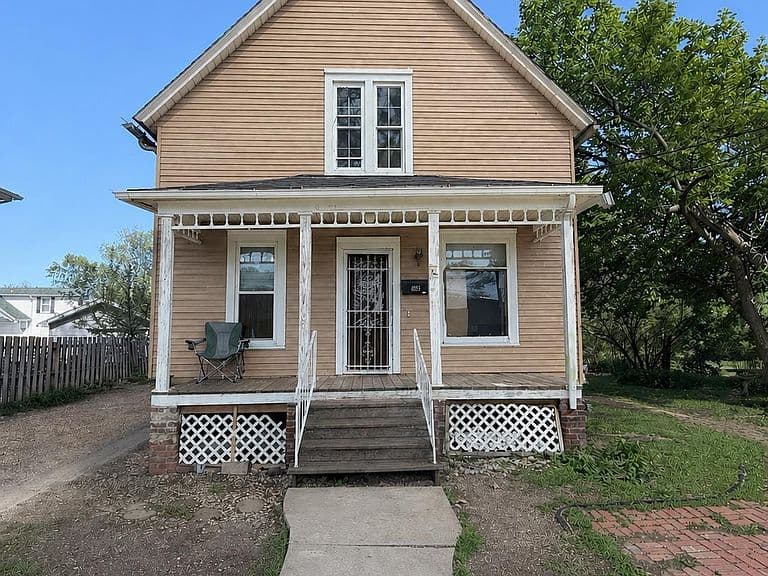 Listing photo