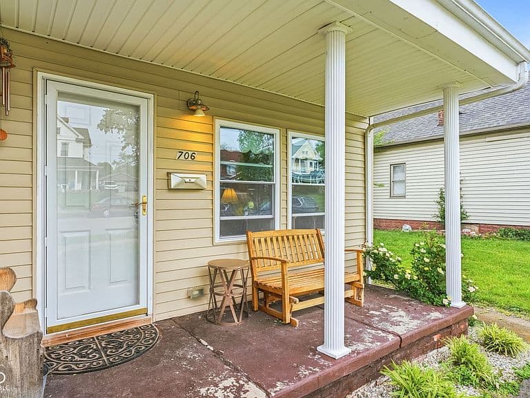 Listing photo 3