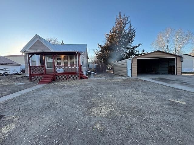 Listing photo 2