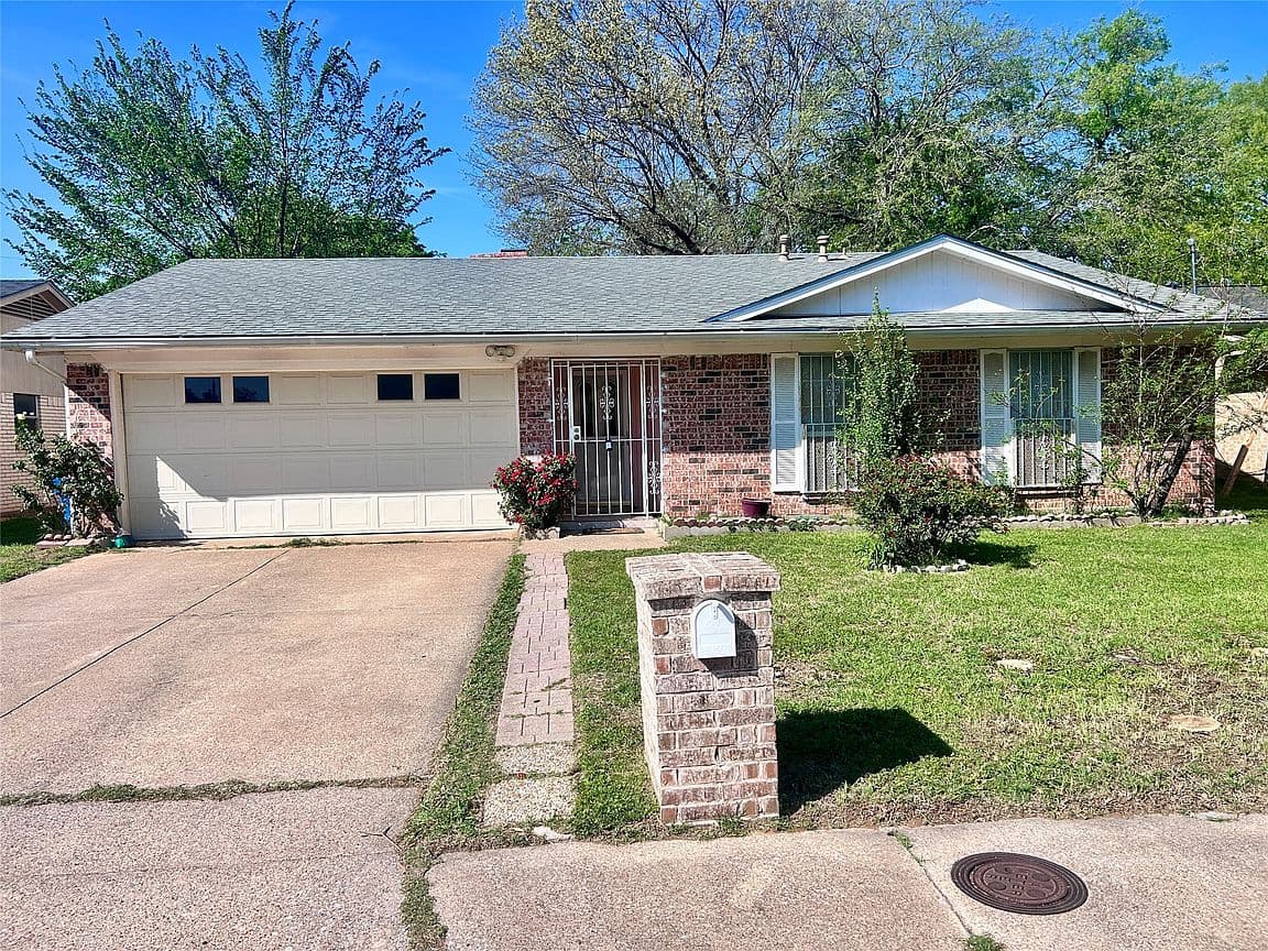 Primary listing photo