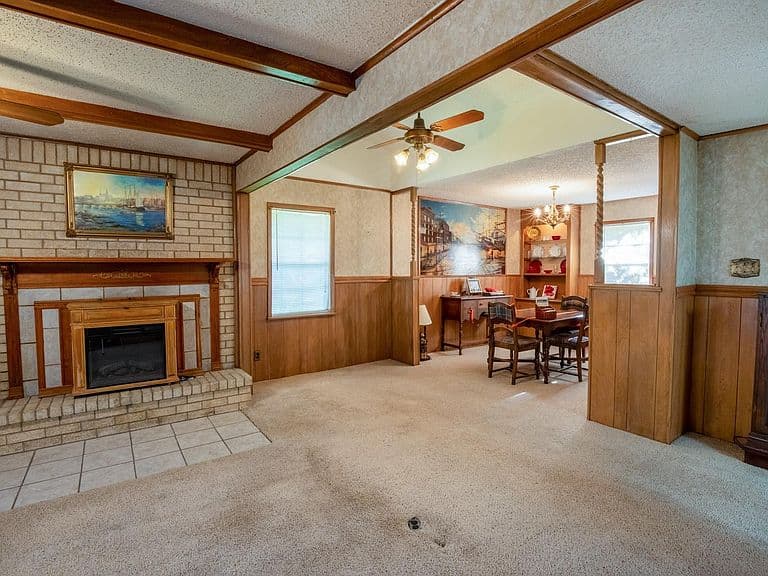 Listing photo 5
