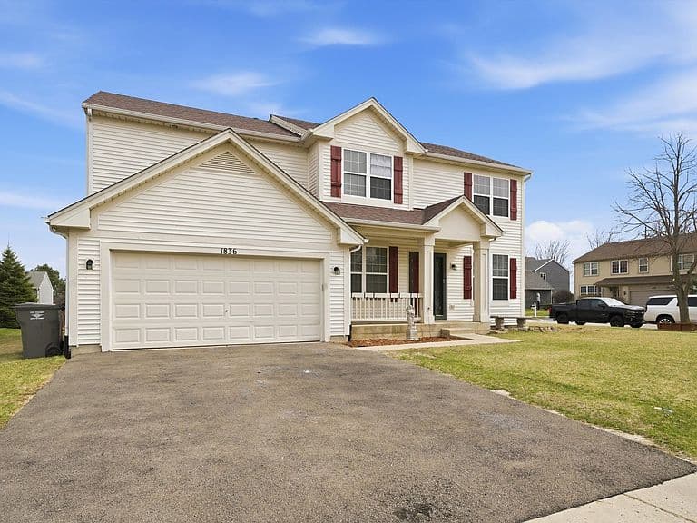 Listing photo 2