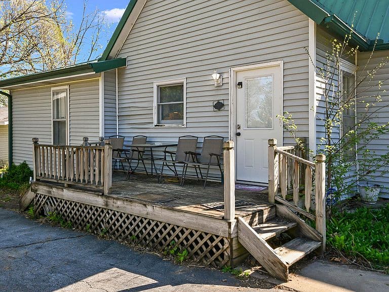 Listing photo 4
