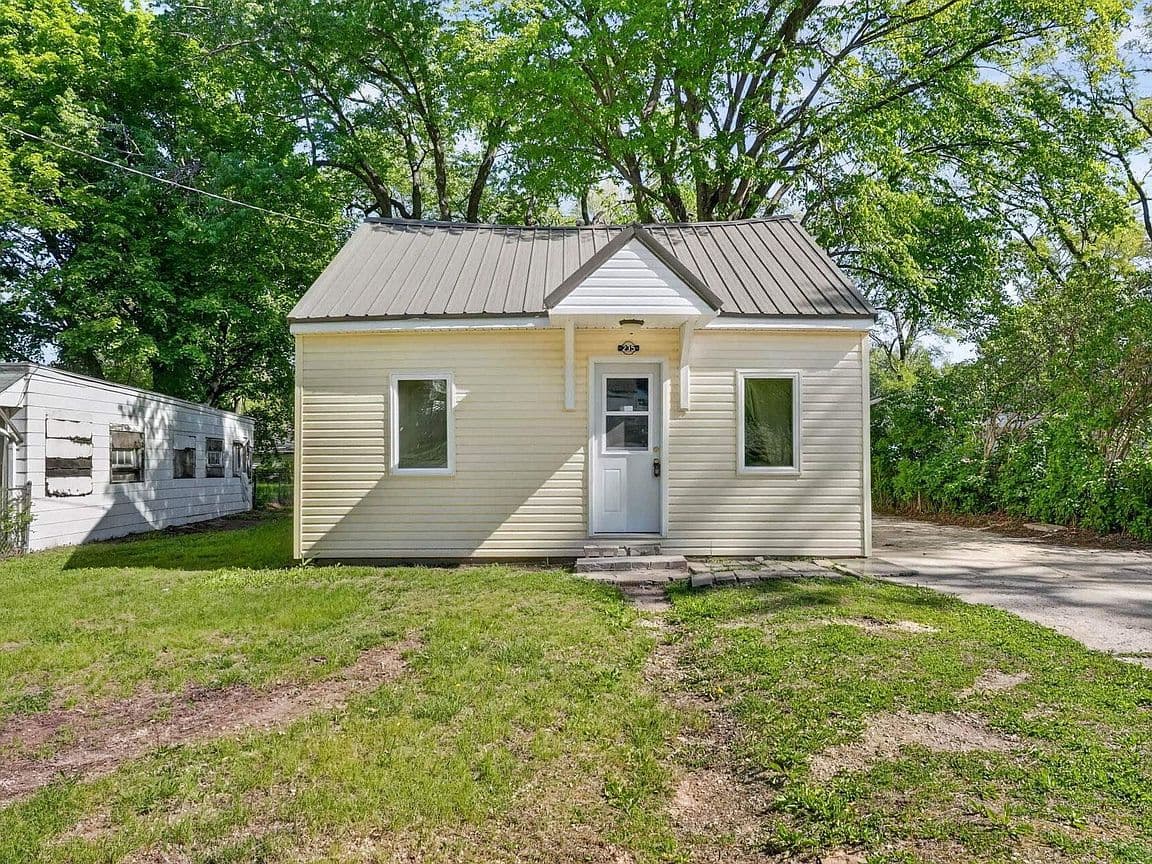 Primary listing photo