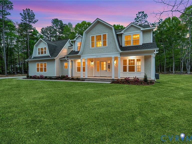 Listing photo 2