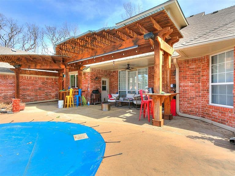 Listing photo 5