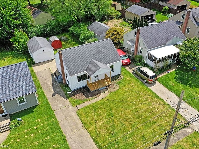 Listing photo 4