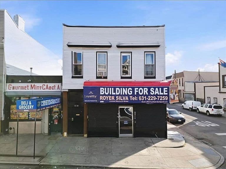 Listing photo 4