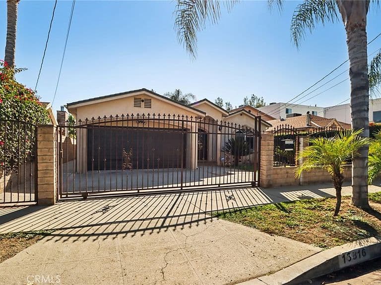 Listing photo 4