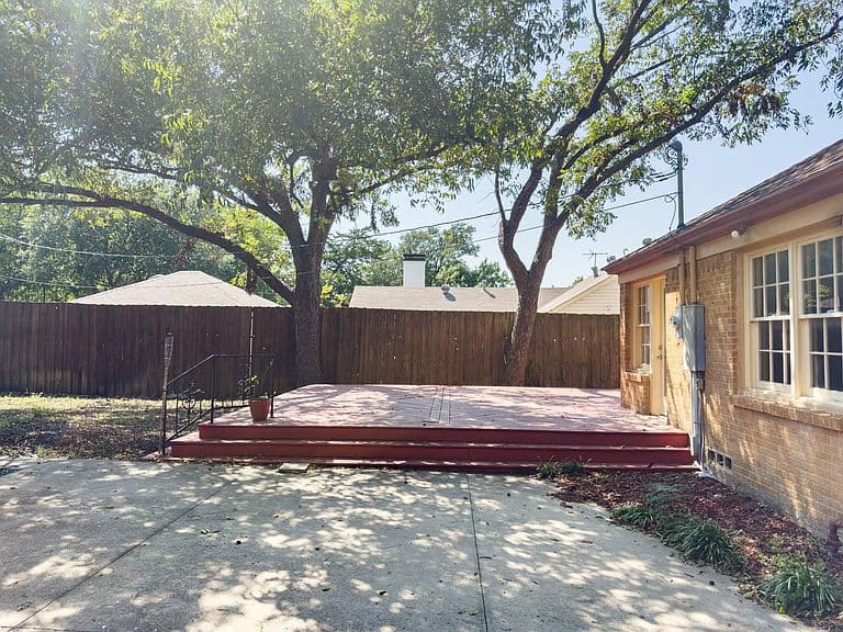 Listing photo 5