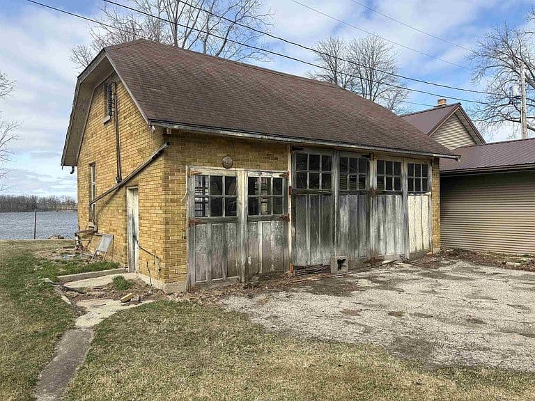 Listing photo 5