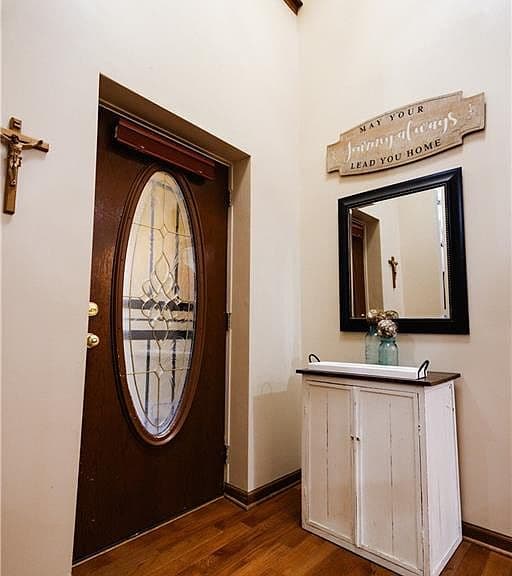 Listing photo 4