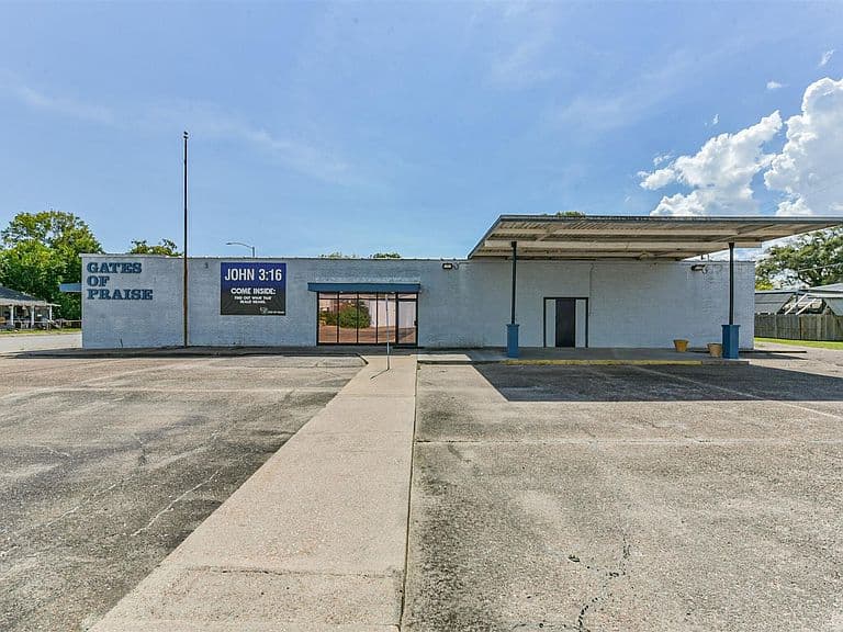 Listing photo 5