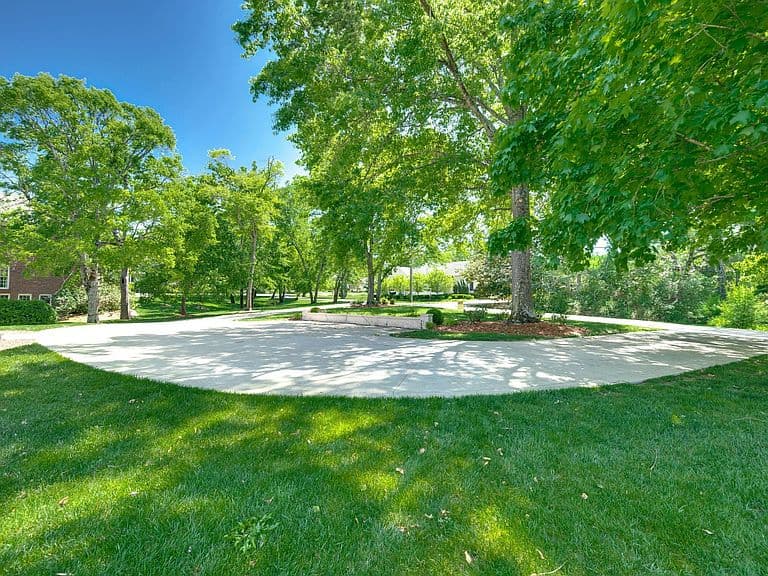 Listing photo 4