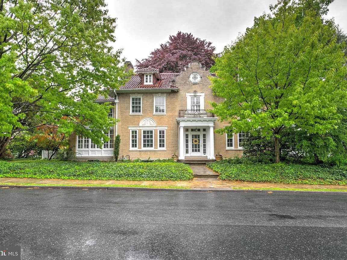 Primary listing photo