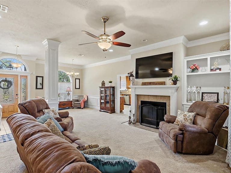 Listing photo 4