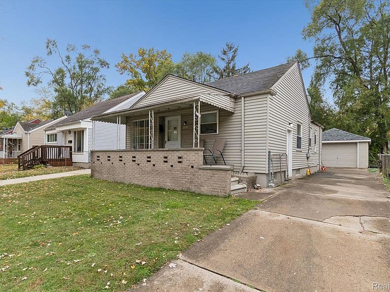 Listing photo 4