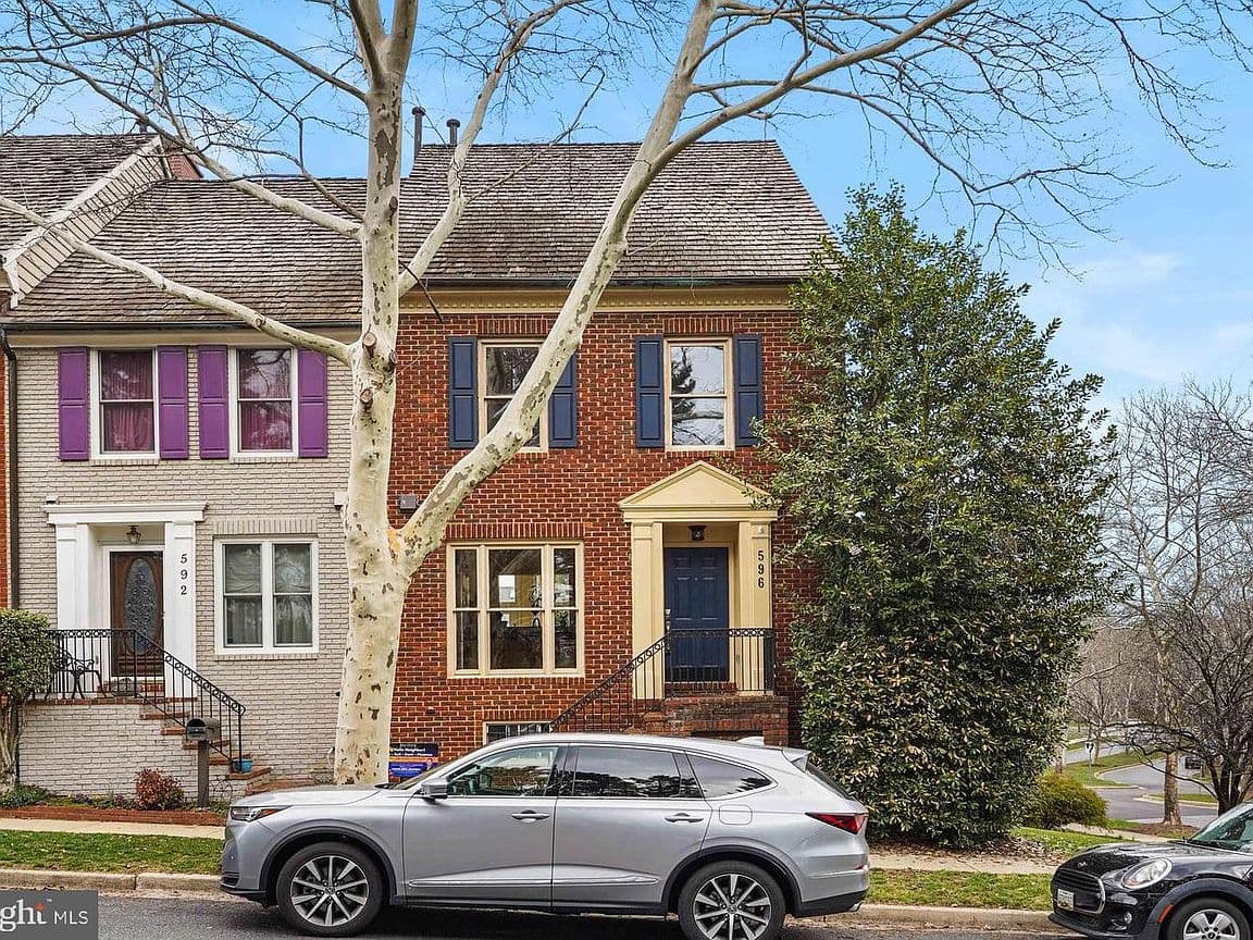 Primary listing photo