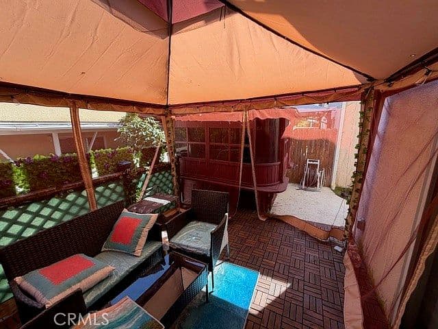 Listing photo 5