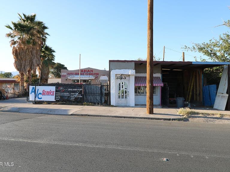 Listing photo 3