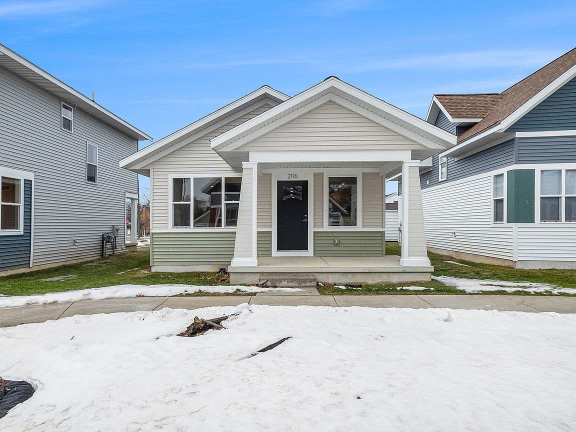 Primary listing photo