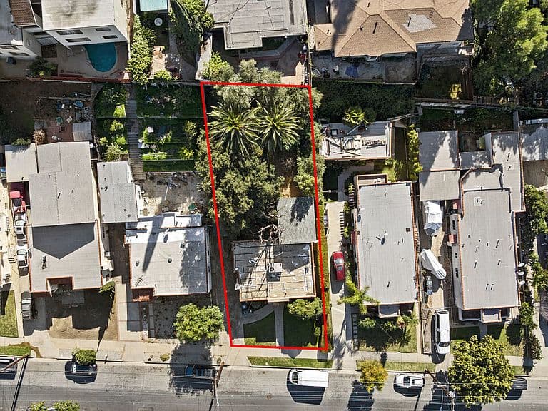 Listing photo 5