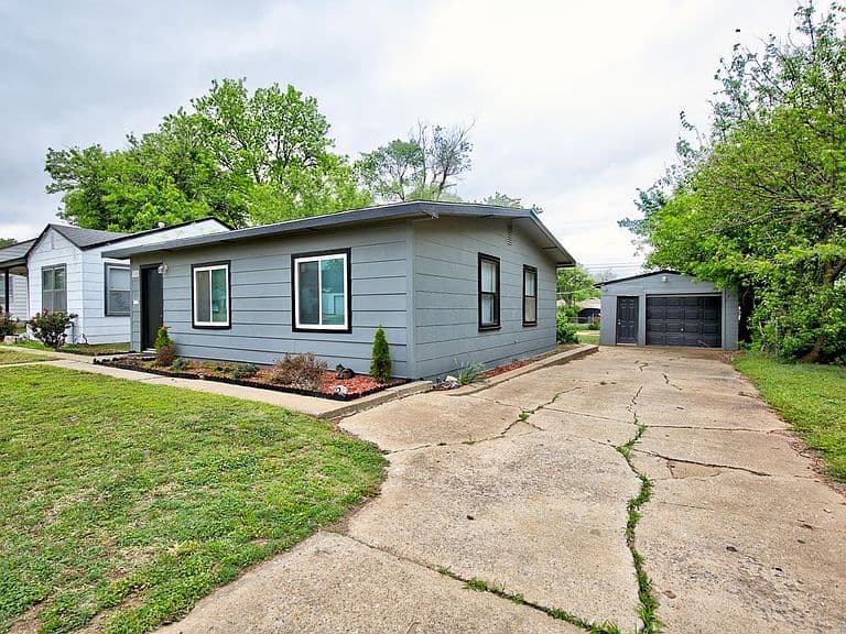 Listing photo 4