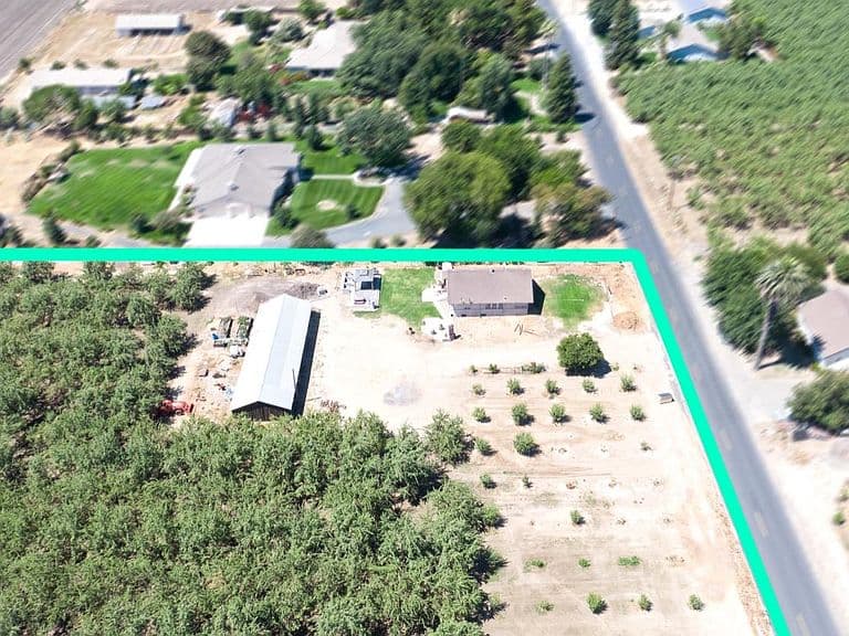 Listing photo 5