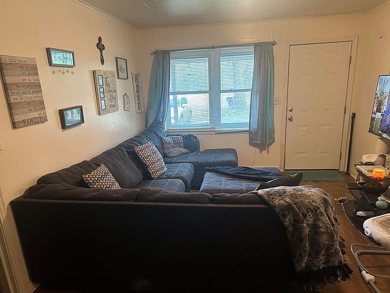 Listing photo 4