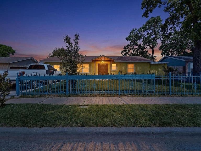 Listing photo 4