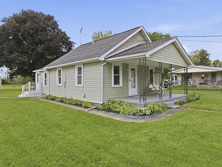 Listing photo 4