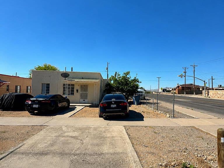 Listing photo 3