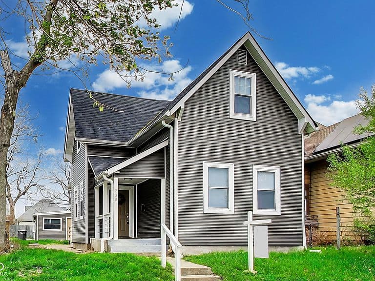 Listing photo 2
