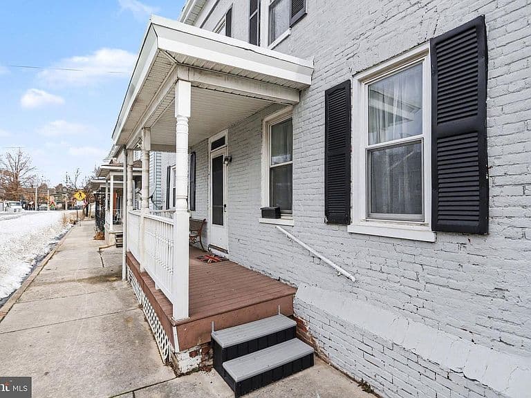 Listing photo 4