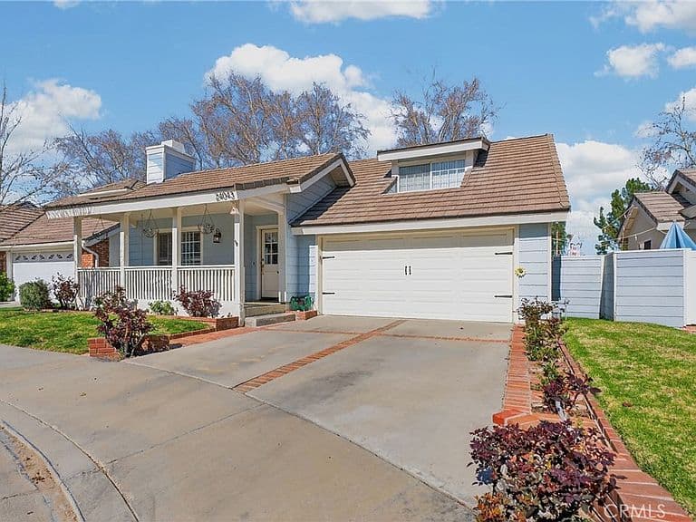 Listing photo 2