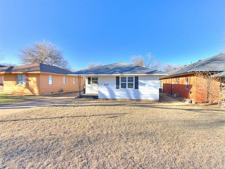 Listing photo 2