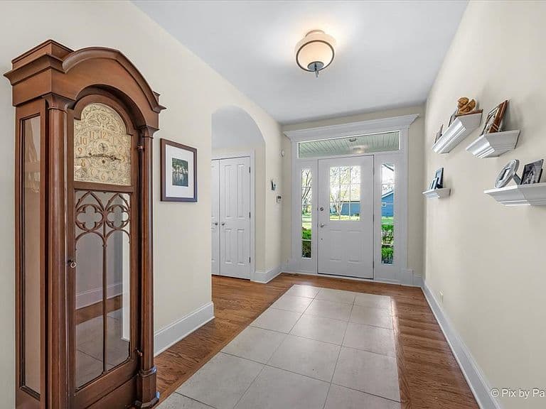 Listing photo 4