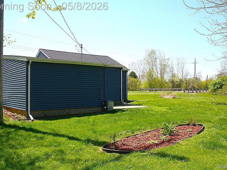 Listing photo 3