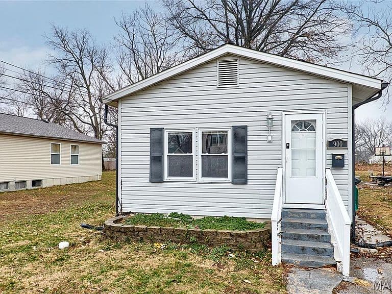 Listing photo 2
