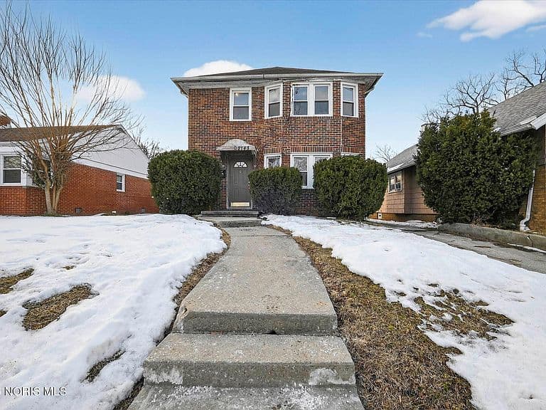 Listing photo 3