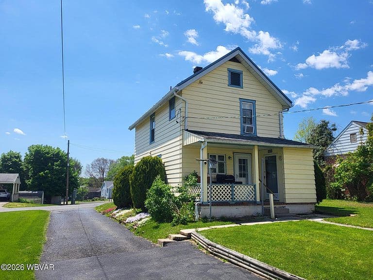 Listing photo 3