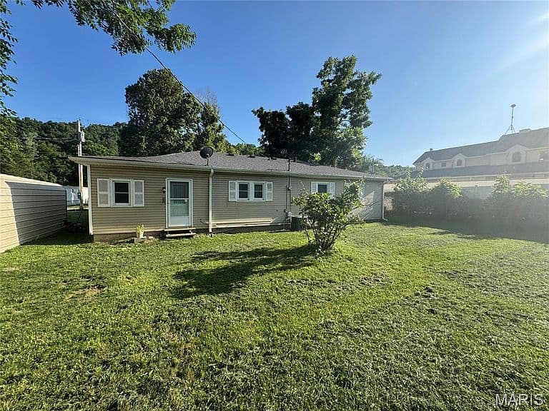 Listing photo 4