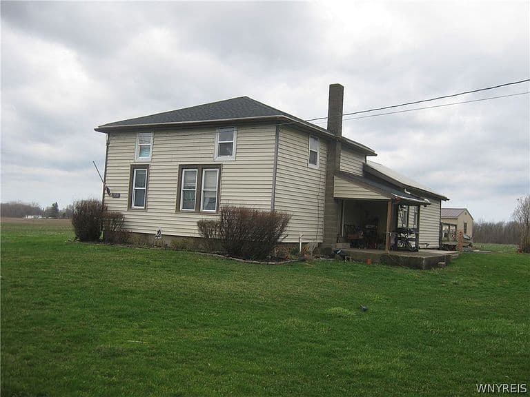Listing photo 4