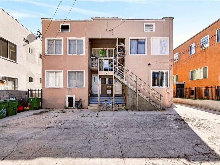 Listing photo 4