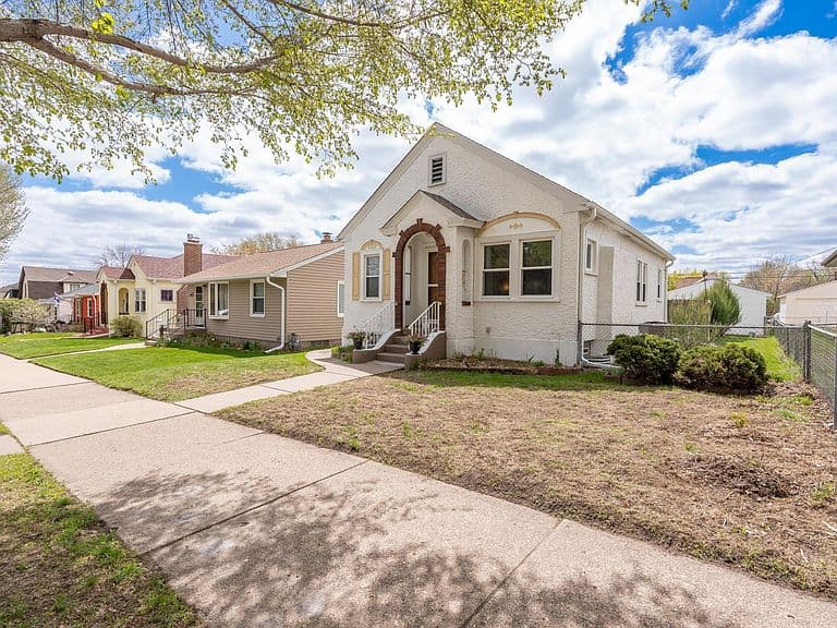 Listing photo 3