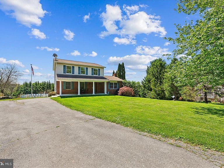 Listing photo 4