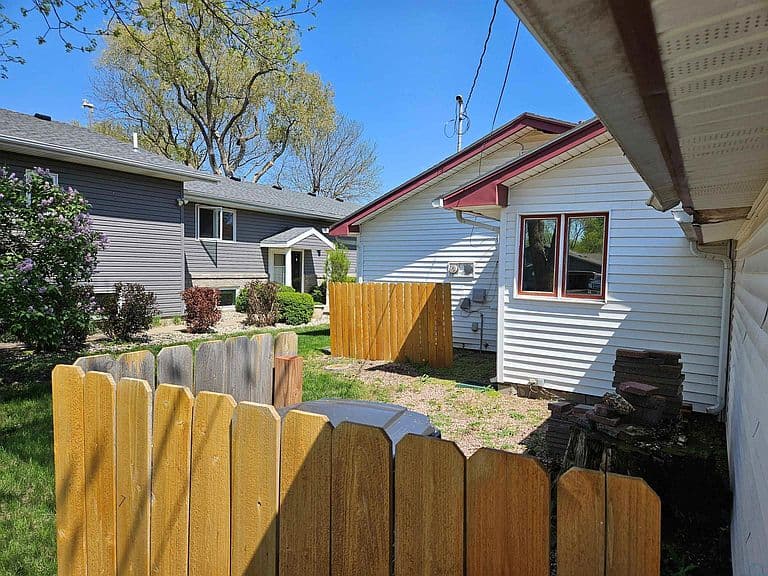 Listing photo 4