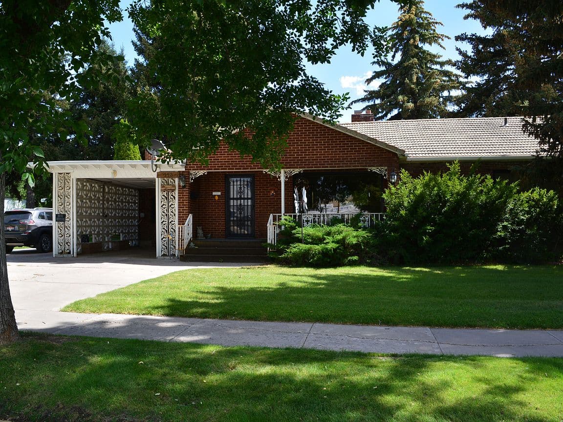 Primary listing photo